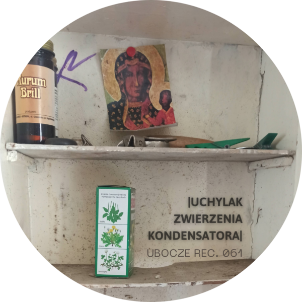 UCHYLAK - Zwierzenia kondensatora - obrazek 2